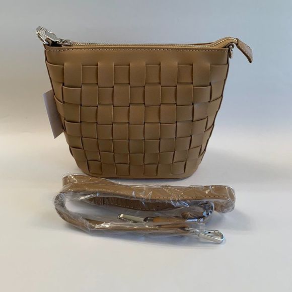 Basket Weave Bucket Bag/ Handbag in Mocha Chino Color - NWT - Picture 5 of 13